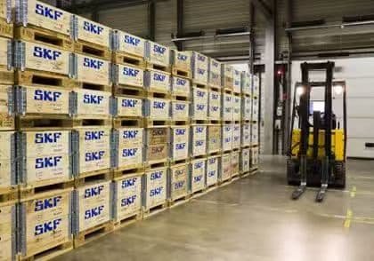 Warehouse heavy-duty bearing storage rows
