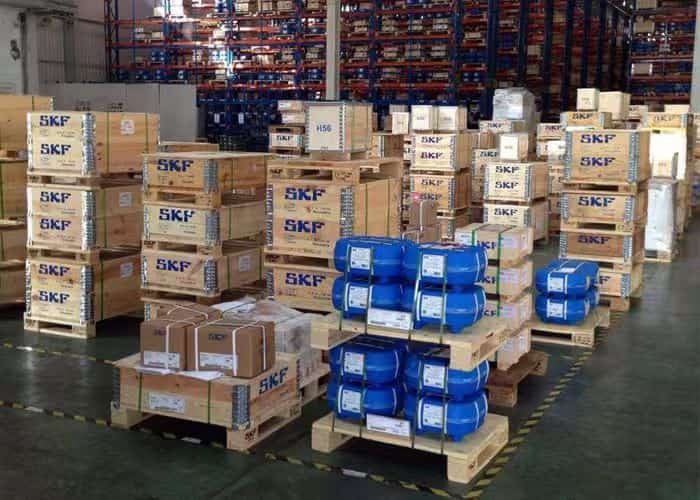 Large warehouse bearing inventory storage